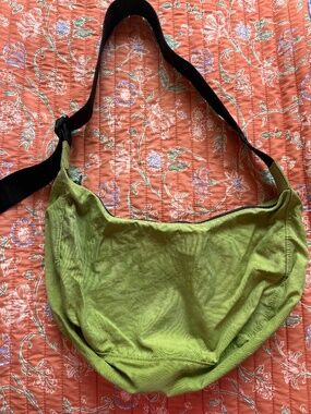 Baggu Avocado Medium Crescent Bag!